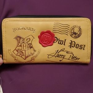 NWT Harry Potter Hogwarts owl post letter wallet